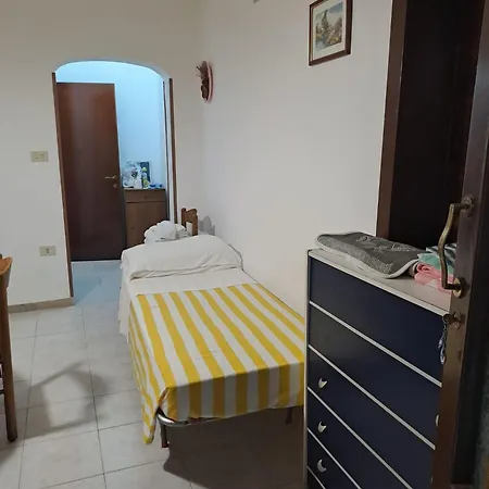 Buganvillea Piano Terra Situato In Via Gange * Roseto Degli Abruzzi